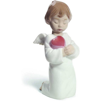 NAO - Porcelain Figurine Angelical Love 16cm Angel with Heart