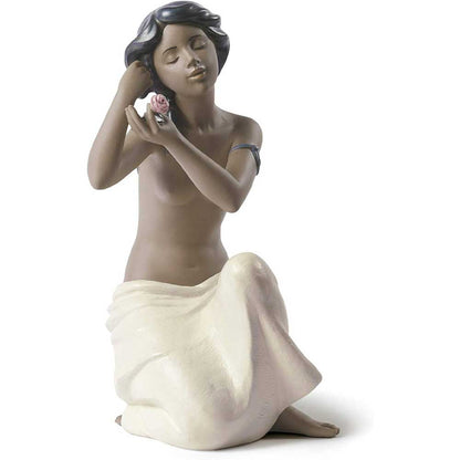 NAO Figure Statue Figurine Porcelain Nude with Flower 28cm