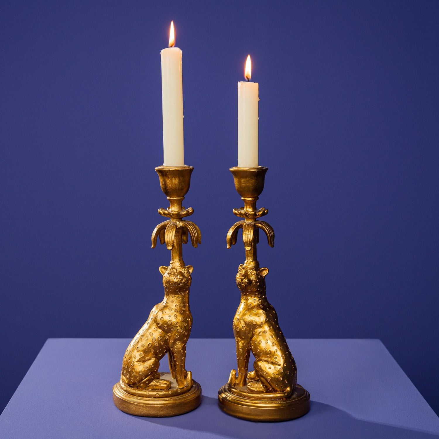 WERNS Set 2 Pieces Leopard Candlesticks 28cm Gold Resin