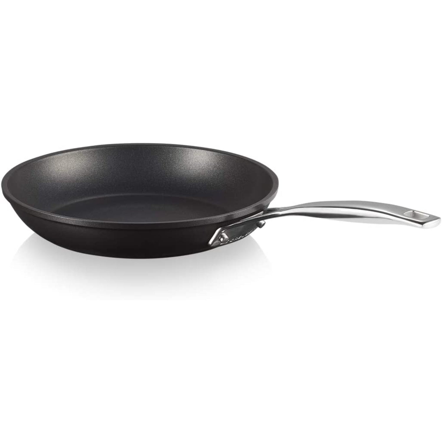 LE CREUSET Padella Bassa Manico Lungo Antiaderente 24cm Alluminio